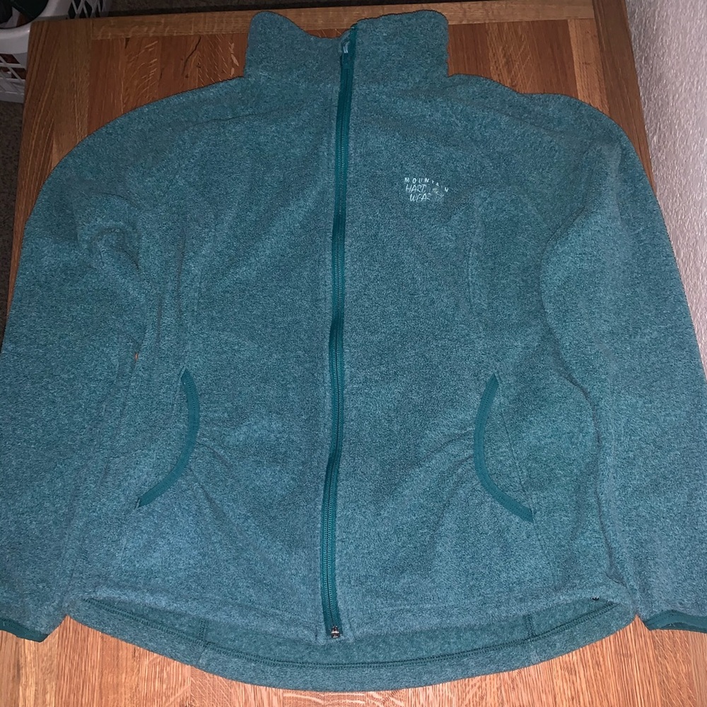 Mountain hardware fleece